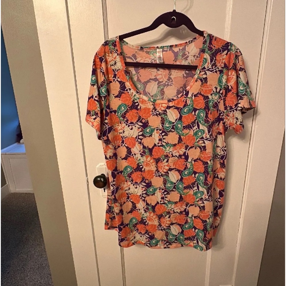 Lularoe paisley top